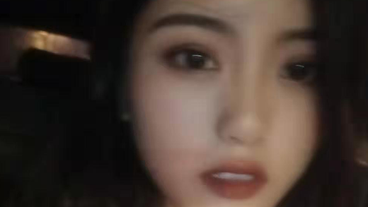 嘿,你不是抓到我了吗
