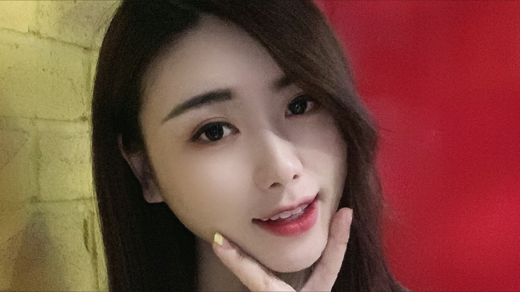 红龙足球·三里桃花不及卿