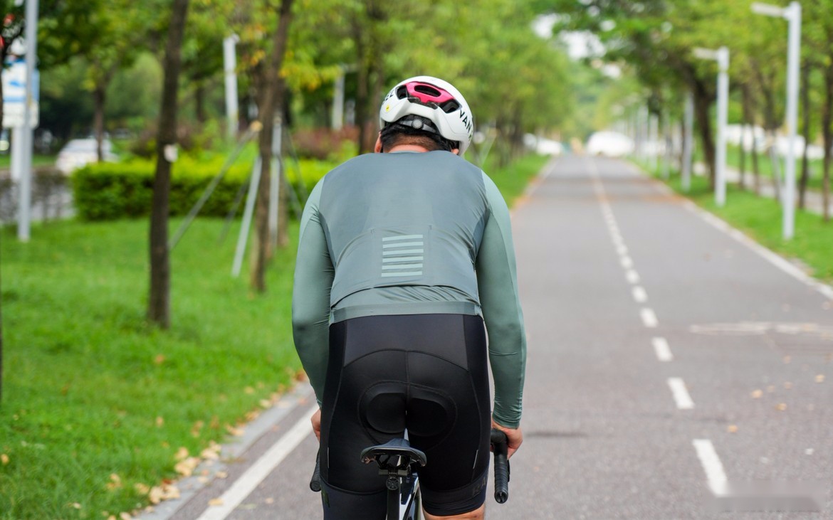 顶级性能 竞技版型 Rapha Pro Team 骑行服评测 (http://www.busunion.cn/) 体育 第20张