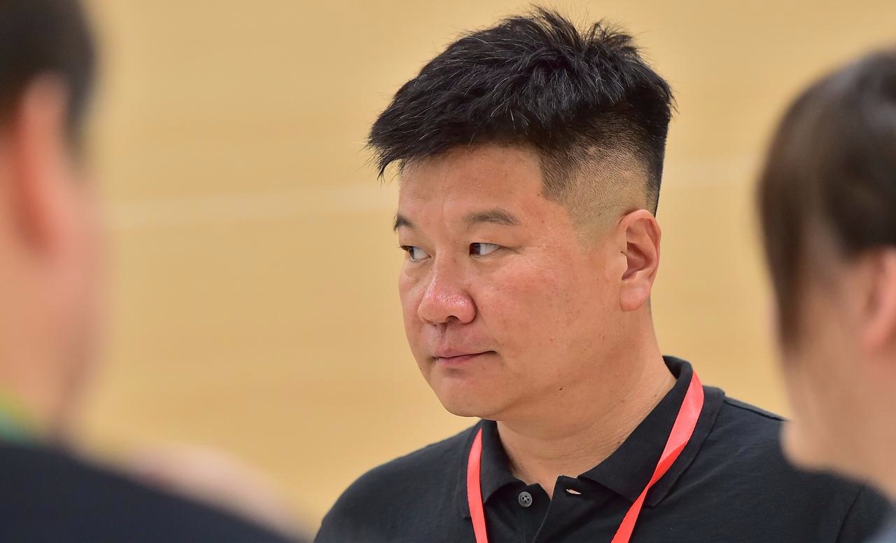 太嚣张了！外援炮轰李金羽：水平极低，一无是处，中国男足很差劲 (http://www.tiidu.cn/) 娱乐 第3张