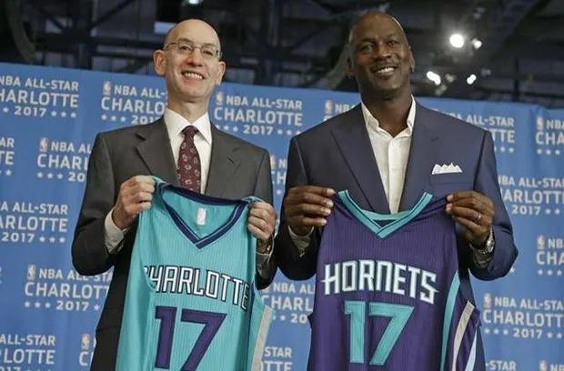 NBA球员上脚：黄蜂队的篮球鞋，AJ和PG4很亮眼