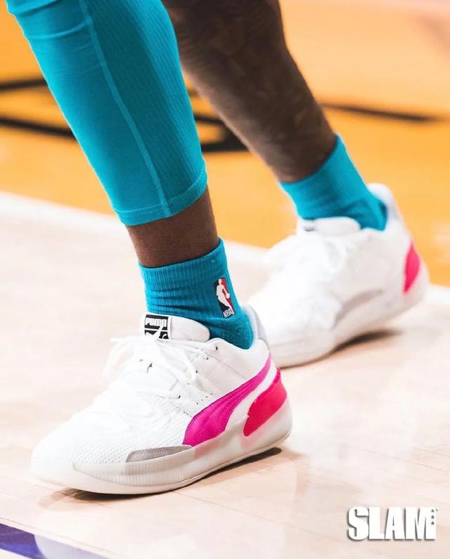 NBA球员上脚：黄蜂队的篮球鞋，AJ和PG4很亮眼