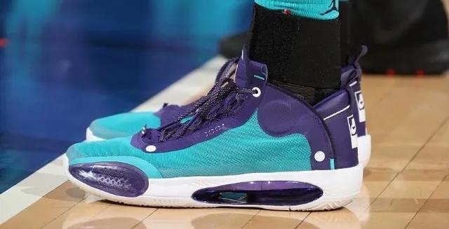NBA球员上脚：黄蜂队的篮球鞋，AJ和PG4很亮眼