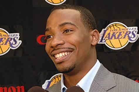 近20年各队最差选秀之湖人：2007年错过杜德利，迟到12年的合作