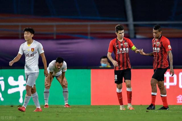评分9.2！上港4-0大胜之夜最强指挥官不该被遗忘，他才是最大功臣