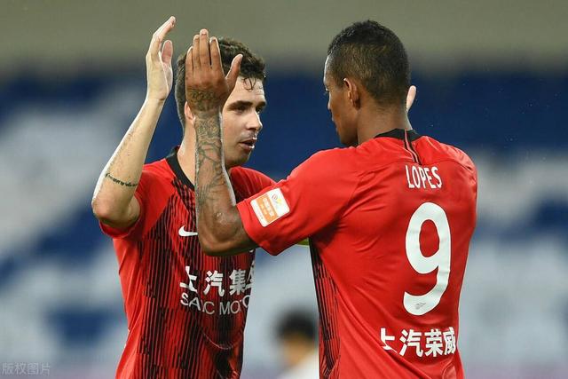 评分9.2！上港4-0大胜之夜最强指挥官不该被遗忘，他才是最大功臣