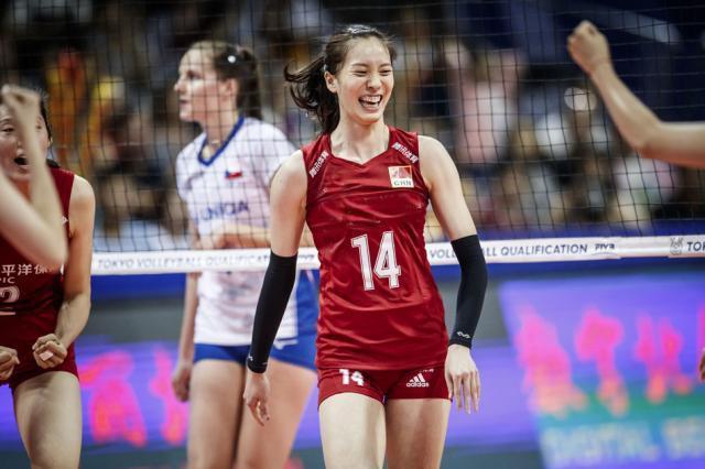 中国女排副攻之争仍存变数！郑益昕并未掉队，新人仍有机会