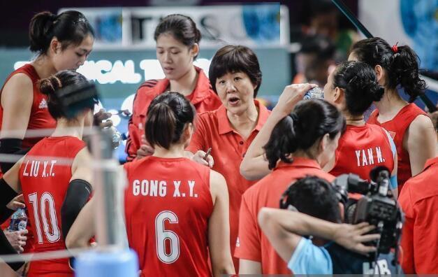 中国女排副攻之争仍存变数！郑益昕并未掉队，新人仍有机会