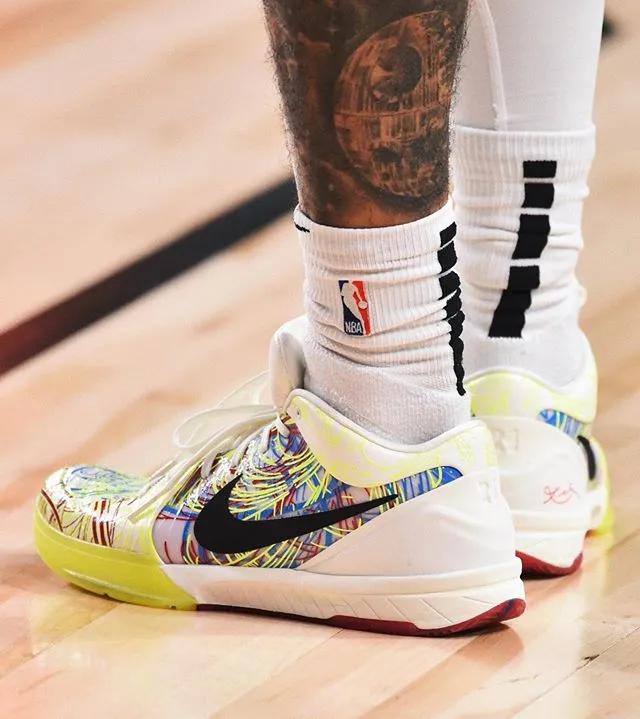 NBA球员上脚：安东尼穿经典签名鞋，安踏和361°都来了