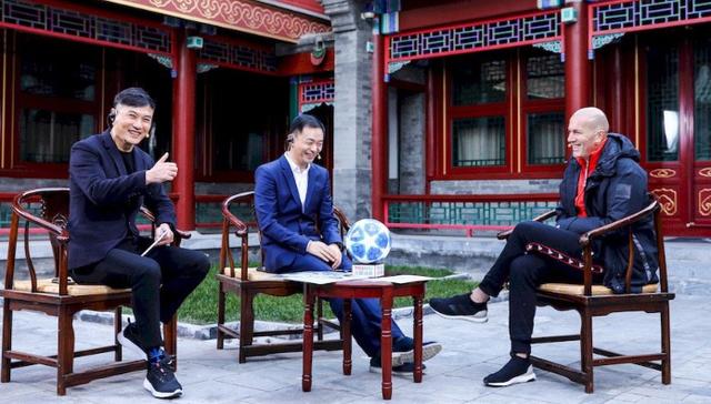 徐阳直言中国足球要向女排学习,支持国足归化伊沃,点名表扬2人