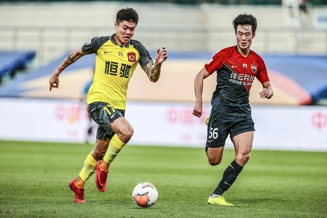 评分6.1!恒大3-1大胜之夜全队最差表现,本土助攻王犯了年轻的错