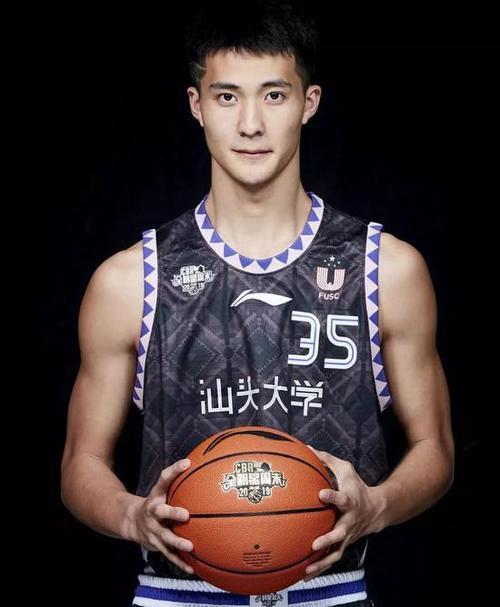 CBA选秀大会出炉！人气新星张宁、朱松玮、祝铭震领衔却难拿状元