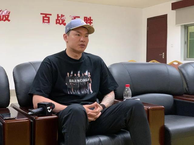 专访朱芳雨：盼阿联6个月重返赛场，内线引援不考虑外援