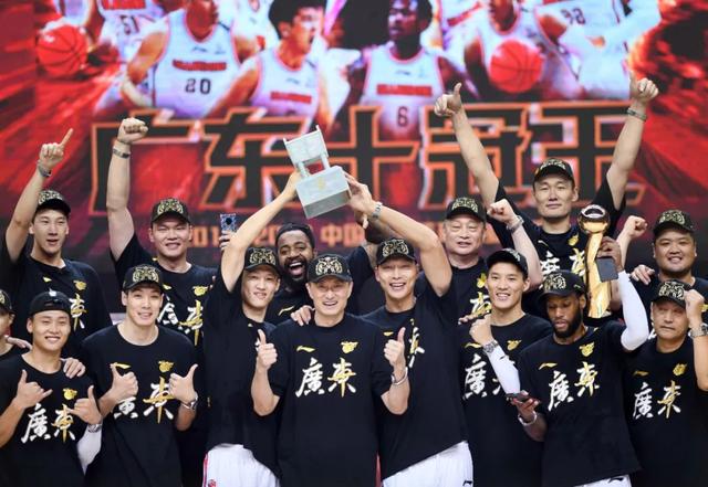 专访朱芳雨：盼阿联6个月重返赛场，内线引援不考虑外援