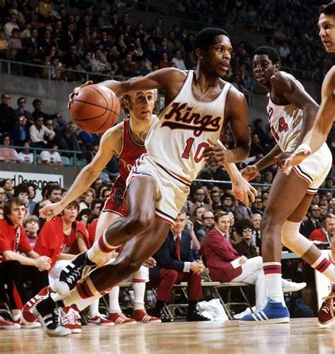 成就NBA的50大偶像球星：黑白双雄造经典，天勾影响力无匹