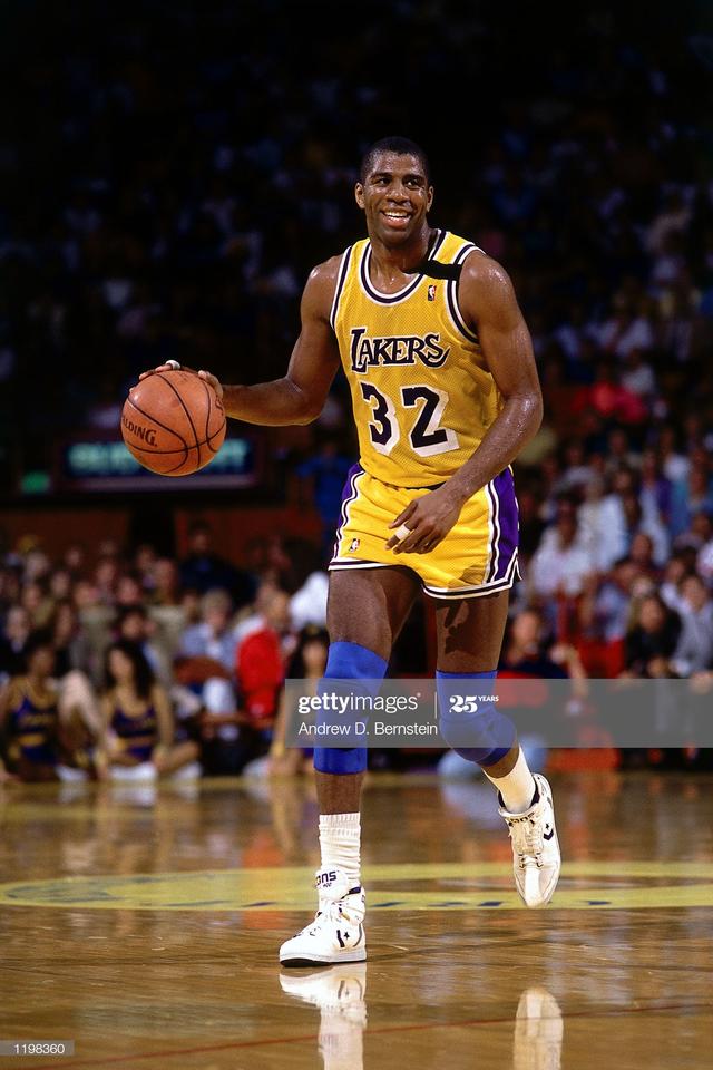 成就NBA的50大偶像球星：黑白双雄造经典，天勾影响力无匹