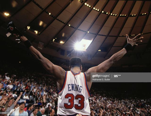 NBA50大球星21-30：乔丹皮蓬最强二人组，3中锋亮相