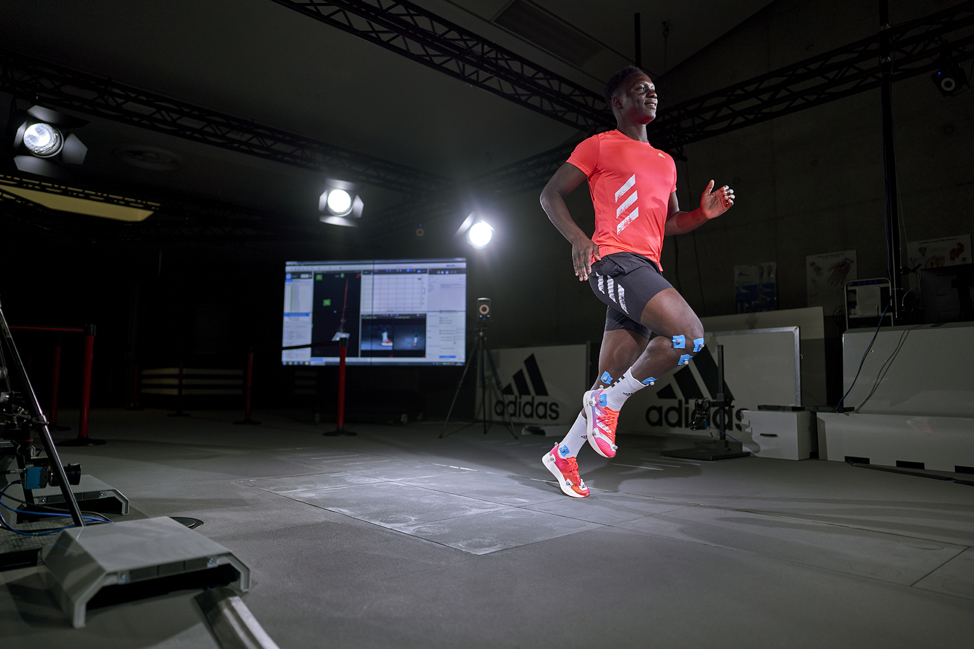 FW20_Q4_SPORTSBU_ADIZEROADIOSPRO_FULL_BODY_RUNNING_LAB.jpg
