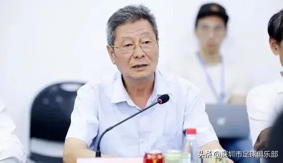 衣往情深①：新生深足的烈火红心，从那件拉风的进口球衣说起