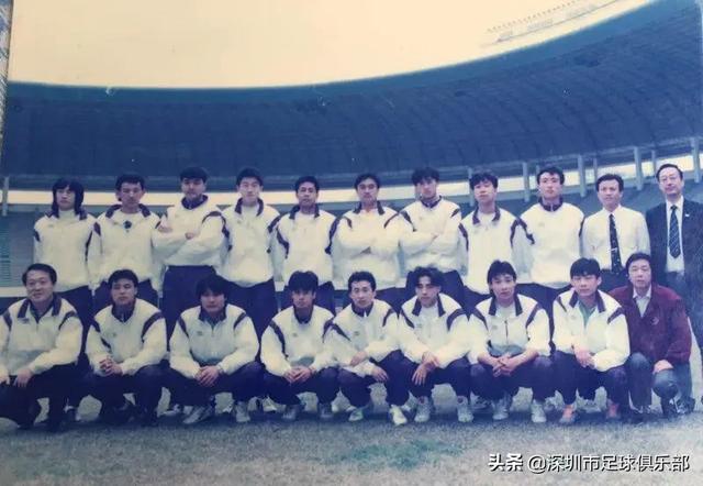 衣往情深①：新生深足的烈火红心，从那件拉风的进口球衣说起