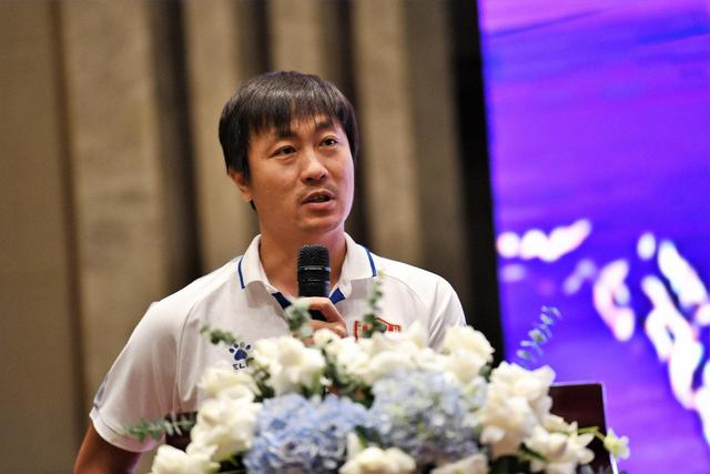 中甲最年轻主帅遭球迷质疑!球迷刷屏要求下课:两平一负进0球