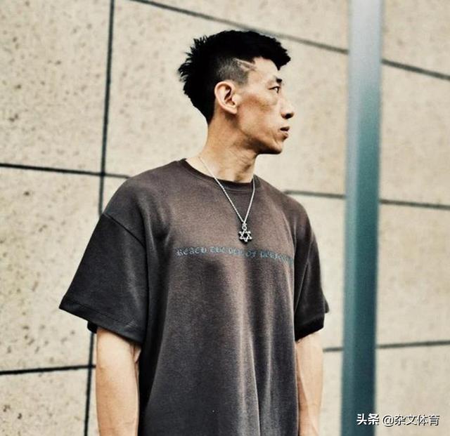 42岁前东莞队长仍在打球！提前离开CBA，身材不输现役球员