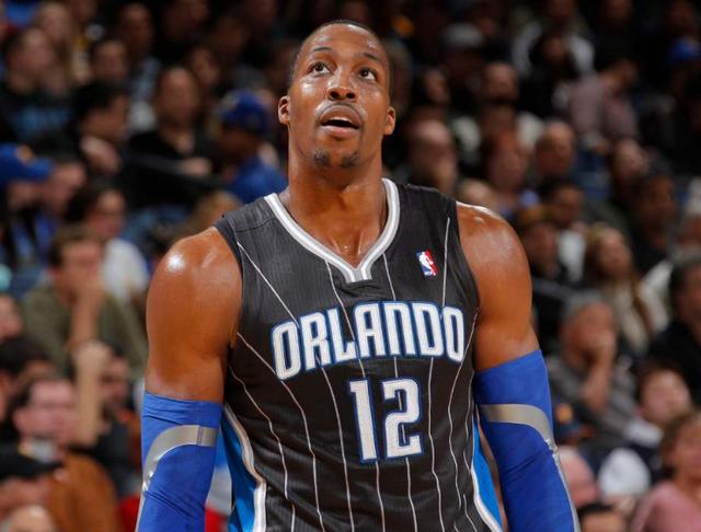 NBA现役能进名人堂的球星很多，但100%退役球衣 就5人