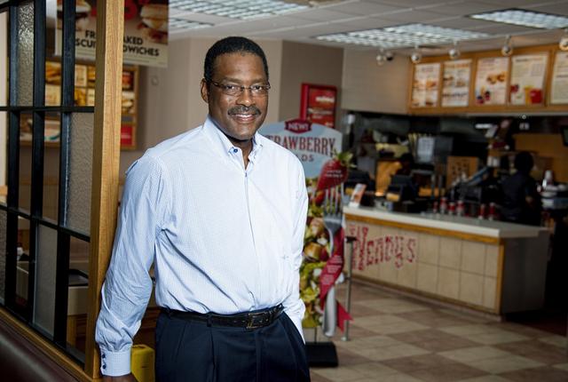 NBA球星退役后太多会破产，不过这5位不会 榜首躺着赚钱