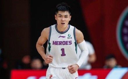 15分6板7助7断！高诗岩打服郭士强，感谢杨鸣良苦用心