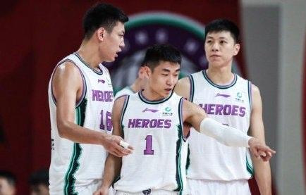 15分6板7助7断！高诗岩打服郭士强，感谢杨鸣良苦用心