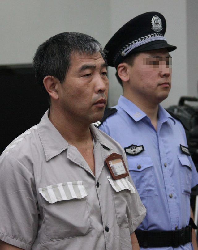 中国足球裁判:欲戴皇冠,必承其重