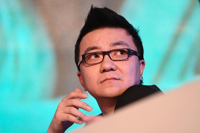 恒大国安大战之前为何更换解说员？只因董路拆穿了“皇帝新衣”