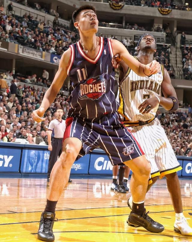 姚明NBA首秀仅得到0分2篮板，那奥尼尔和霍华德呢？