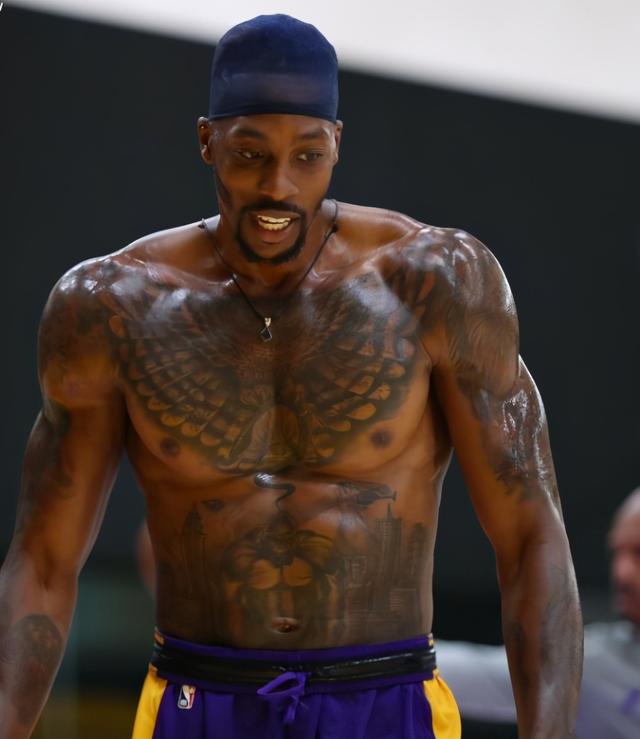 NBA现役肌肉最强悍的5大球星，锡安上榜 榜首堪称机器人