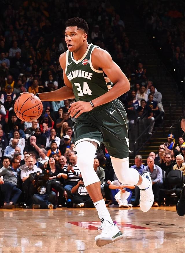 詹姆斯跟腱28.7厘米仅排历史第4,前面3人是何方神圣?