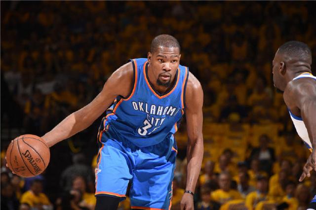 杜兰特：乔丹是历史最佳得分手 这毫无争议 我仍在向他学习