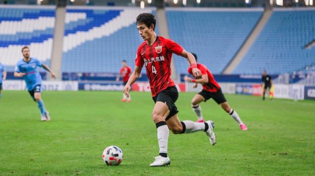 上港为何0:4惨败悉尼FC?佩雷拉赛后道出原因,有点避重就轻
