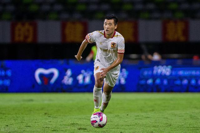 未来三年冲超无望?贵州恒丰遭FIFA重罚,三年之内禁止引援