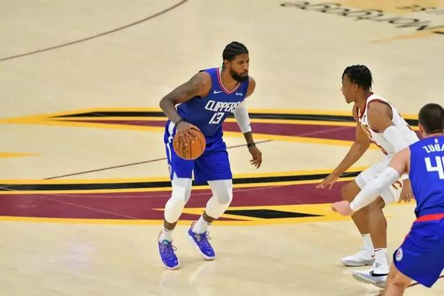 小卡应该后悔没联手詹姆斯了,乔治受伤,快船基本没有夺冠的可能