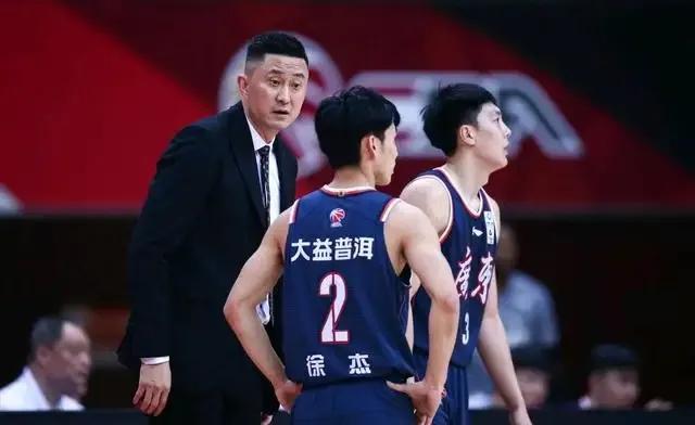 广东队那些鲜为人知的事,赵睿是别人送的,胡明轩是杜锋捡回来的