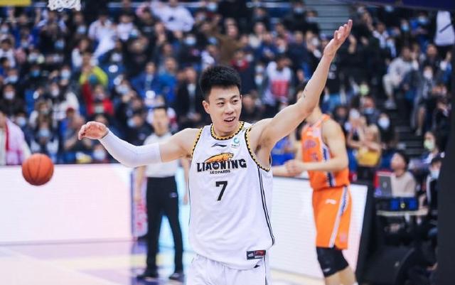 不择手段?CBA力捧张镇麟,败方MVP创历史,辽媒全力支持