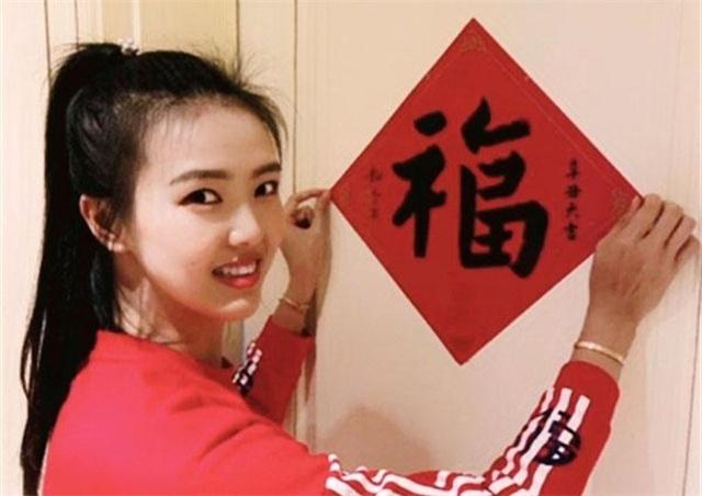 朱婷回河南逛别墅区!1米95张常宁腿太长,队友躺地拍她全身照