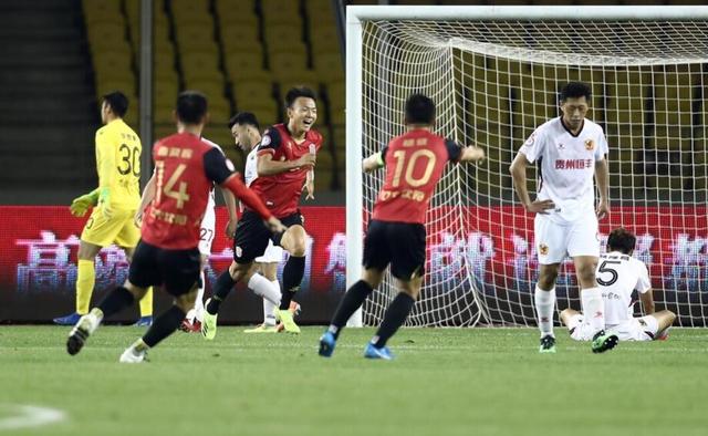 中甲0-2,从3连胜到3连败!贵州队26分钟大崩盘:2张红牌+连丢2球