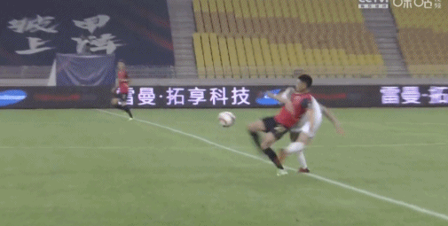 中甲0-2,从3连胜到3连败!贵州队26分钟大崩盘:2张红牌+连丢2球