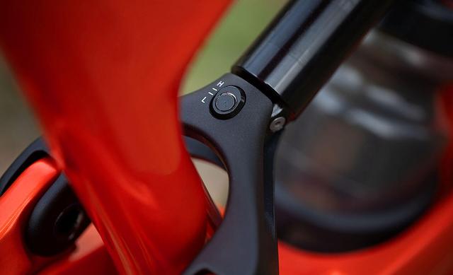 车架更轻 取消27.5车型 YT推出新款Capra