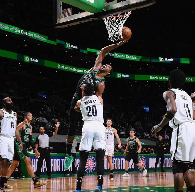 拒绝0比3！卡泡65分15板7助！3场季后赛0分钟，6400万先生被弃用