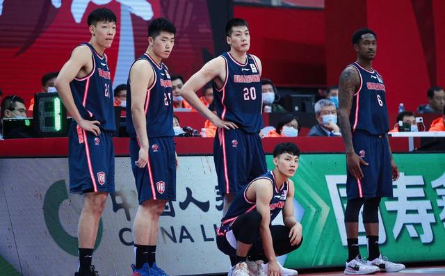 广东男篮动态:杜锋和徐杰拍正能量宣传片,青训队豪取4连胜进4强