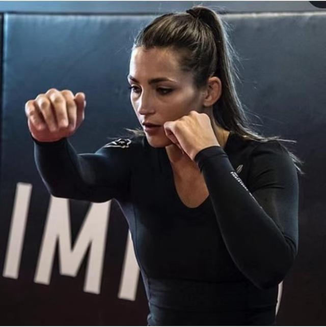 UFC格斗之夜 189 赛前硬核前瞻分析（副赛部分）