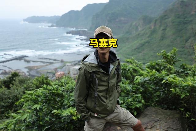 瑞典北极狐冲锋衣实测，户外徒步下雨骑车穿它没错