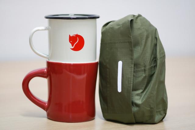 瑞典北极狐冲锋衣实测，户外徒步下雨骑车穿它没错